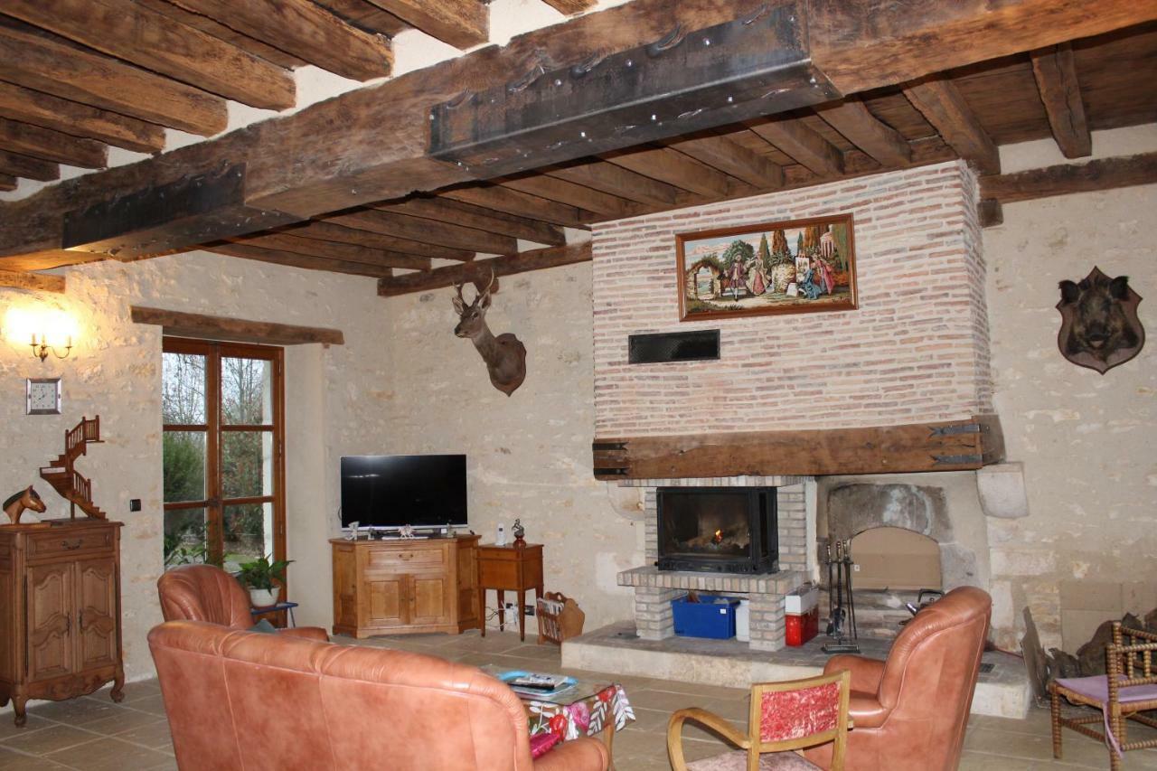 Domaine De La Touche Mosnay Bed and Breakfast Exteriör bild